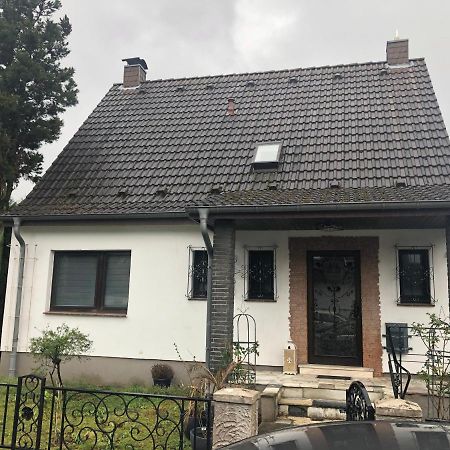 Souterrain Wohnung In Der Naehe Vom Duesseldorfer Flughafen Ratingen Exterior foto