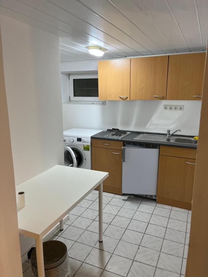 Souterrain Wohnung In Der Naehe Vom Duesseldorfer Flughafen Ratingen Exterior foto